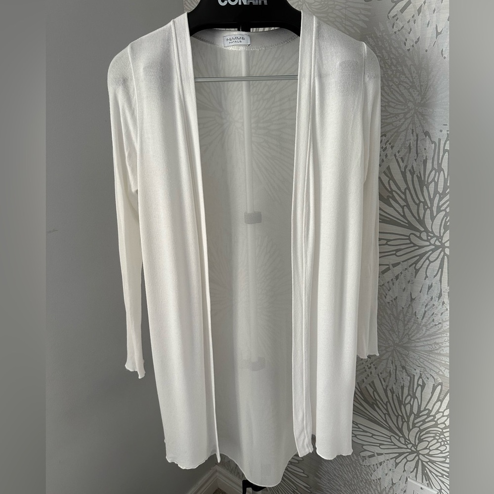 Cute long thin sweater Size large